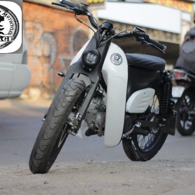 Honda Super Cub 50 lên dáng bobber