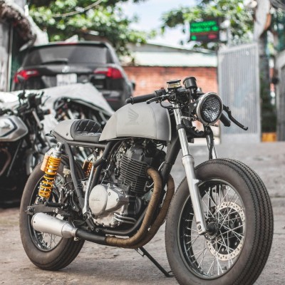 Honda CB400SS thành cafe racer
