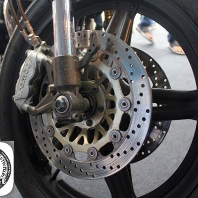 Honda CB400 lên đời với phong cách cafe racer mạ vàng