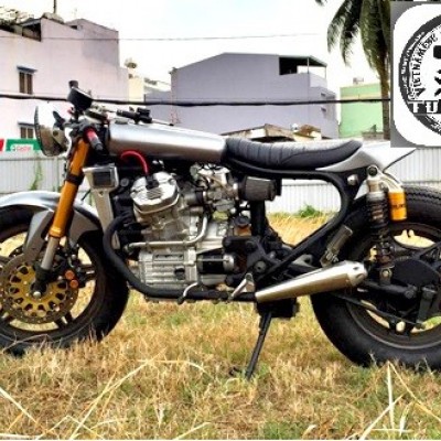 Honda GL400 độ phong cách cafe racer
