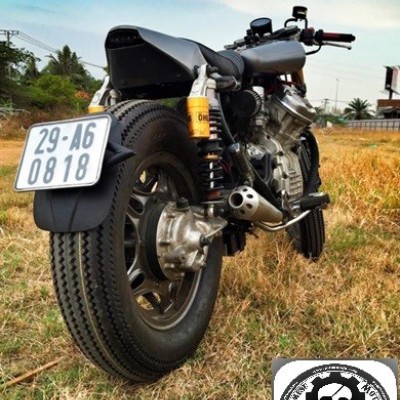 Honda GL400 độ phong cách cafe racer
