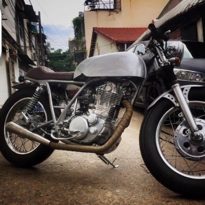 Yamaha SR 400 Cafe Racer mod by Tự Thanh Đa