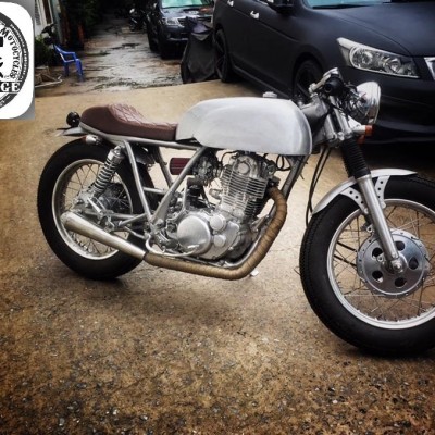 Yamaha SR 400 Cafe Racer mod by Tự Thanh Đa