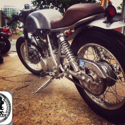 Yamaha SR 400 Cafe Racer mod by Tự Thanh Đa