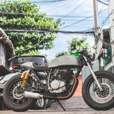 Tự Thanh Đa độ Honda CB400SS thành cafe racer
