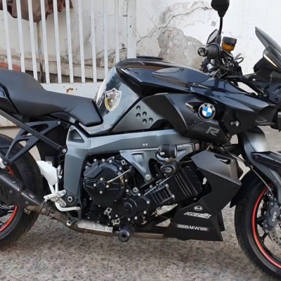 Quái vật BMW K1300R