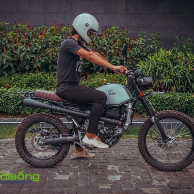 Cào cào Kawasaki KLX 250 độ Vinduro ra lò từ garage Tự Thanh Đa