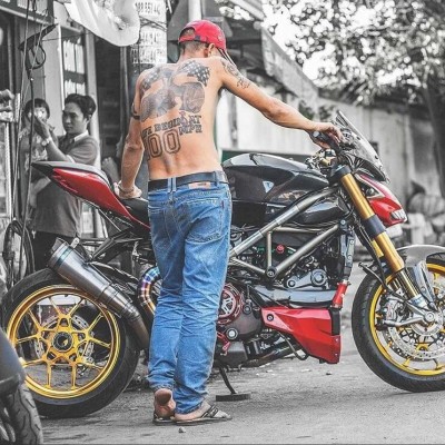 Ducati StreetFighter 1098S độ ABS đầu tiên tại Việt Nam