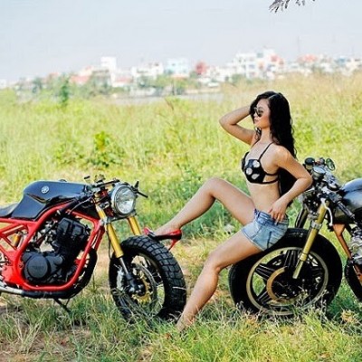 Hot girl Sài Thành nóng bỏng cùng xế độ cafe racer