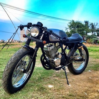 Daelim độ lên cafe racer “mẫu mực” từ thợ Sài Gòn