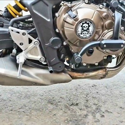 Móc pô Honda CB650R by Tự Thanh Đa